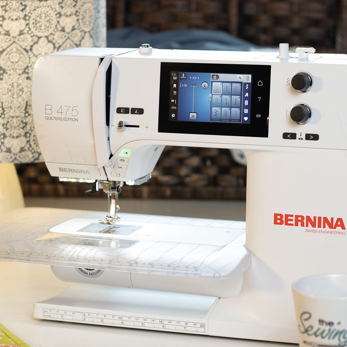 EX-DISPLAY Bernina 475 QE Sewing Machine