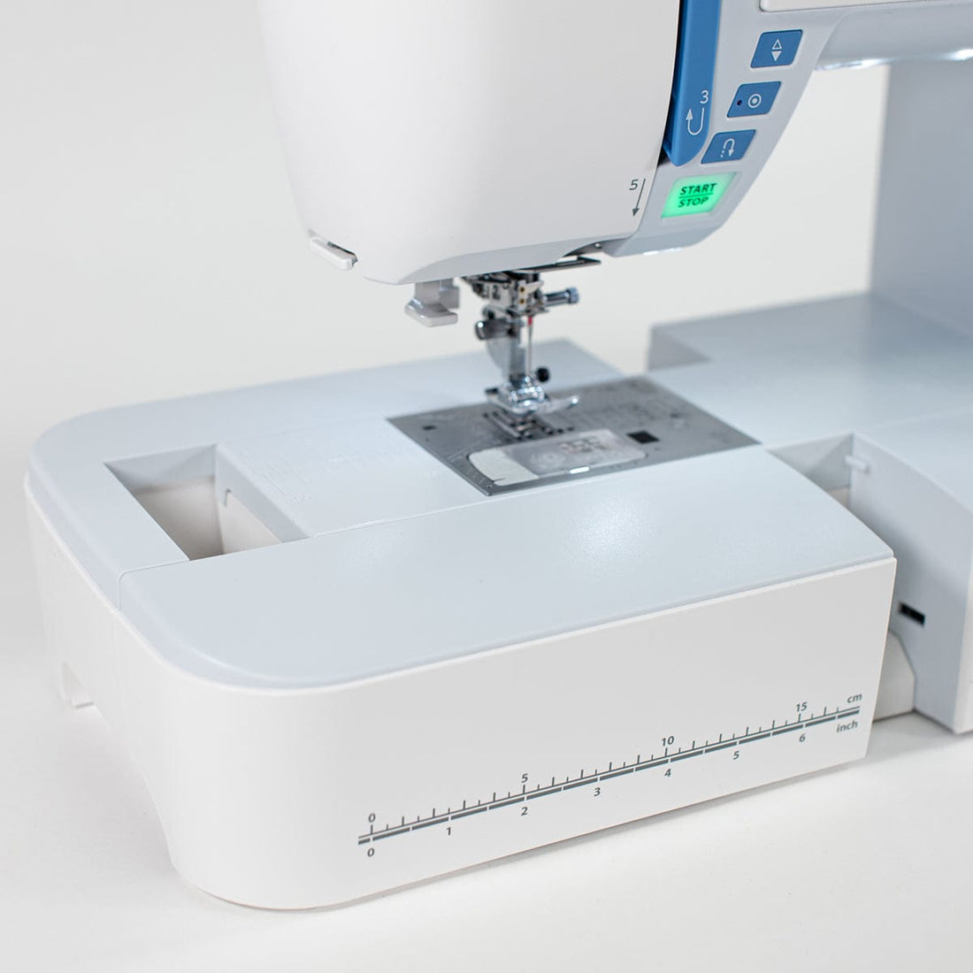 Customer Return Janome Atelier 7 Sewing Machine includes Free Quilting Kit worth £203