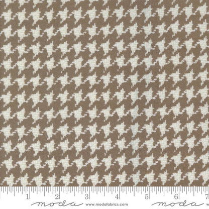 Moda Fabric Moda Farmhouse Flannels III Houndstooth Cocoa 49270-13F  - The Sewing Studio