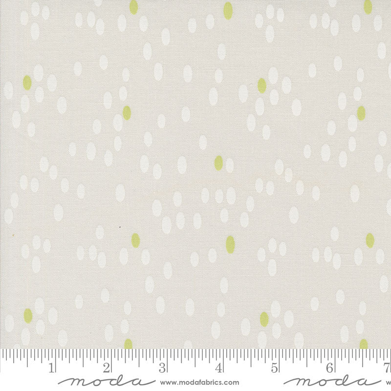 Moda Olive You Dots Fog 1882-11 Ruler Image