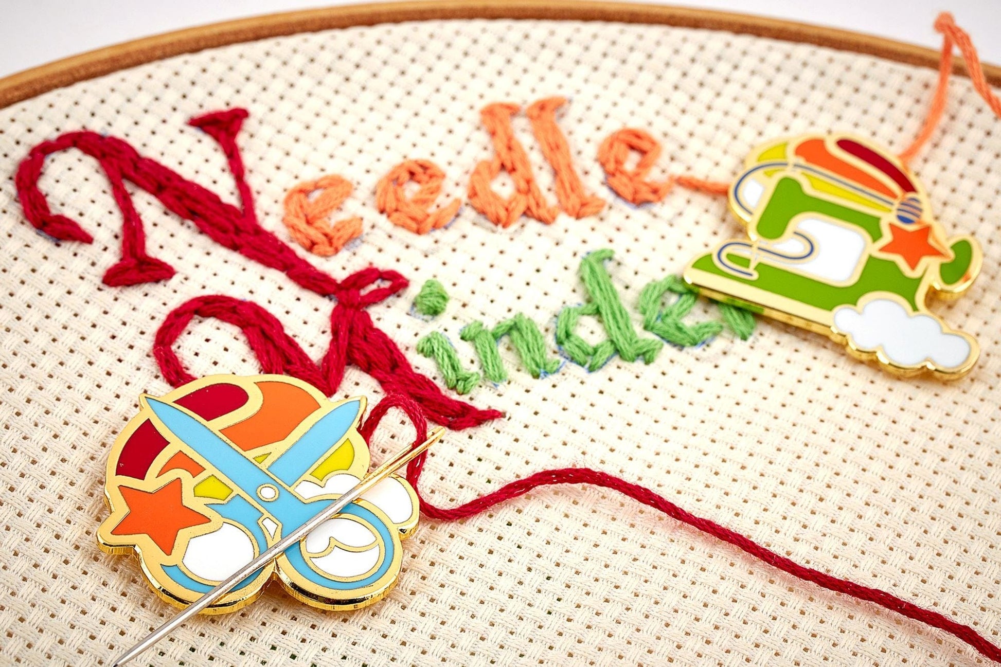 Sew Tasty Quilting Accessories Magnetic Needle Minder Pincushion Design  - The Sewing Studio